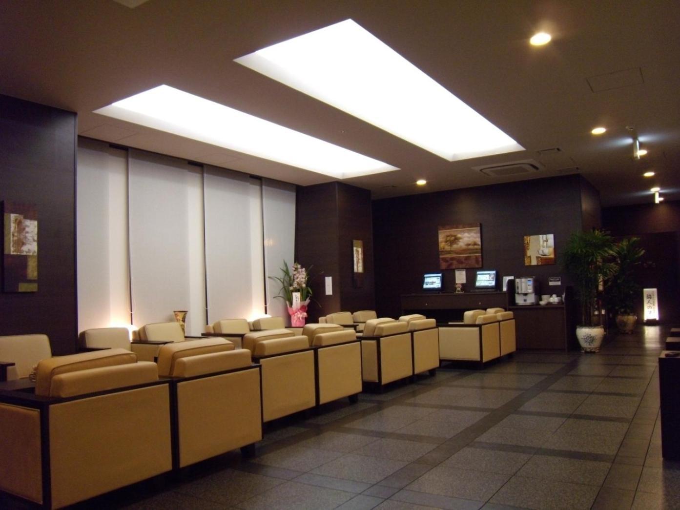 Hotel Route-Inn Tsuruoka Ekimae Bagian luar foto